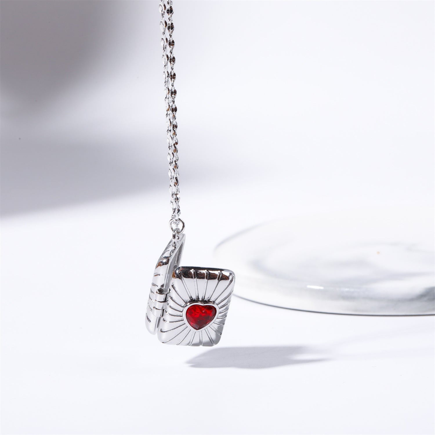 Lovemi -  Retro Opening And Closing Love Zircon Album Box Necklace Ins Personalized Necklace Clavicle Chain Jewelry For Women Valentine's Day