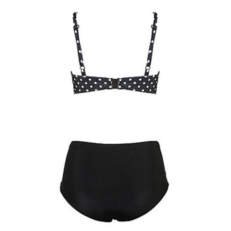 Chic Plus-Size Polka Dot Swimwear for Trendy Beach Looks-4